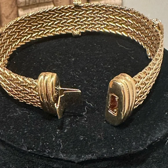Woven Gold and Rhinestone bracelet NWOT - Picture 2 of 4